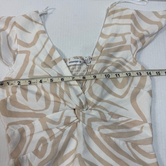 Midnight Sky Cream Tan Ruched Tie Front Cap Sleeve Blouse Size Medium - Picture 4 of 7